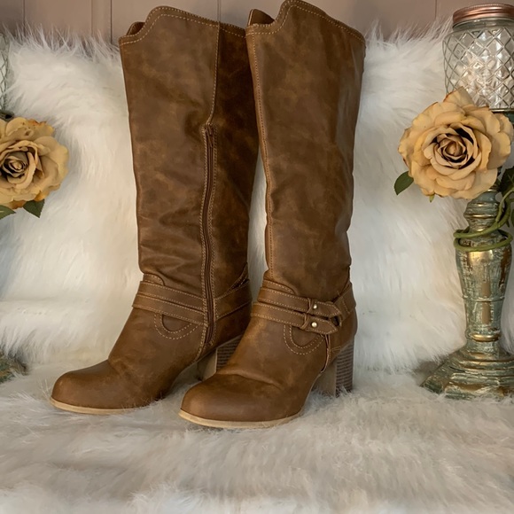 By Dolce Mojo Moxy Boots sz 9 - Picture 1 of 12